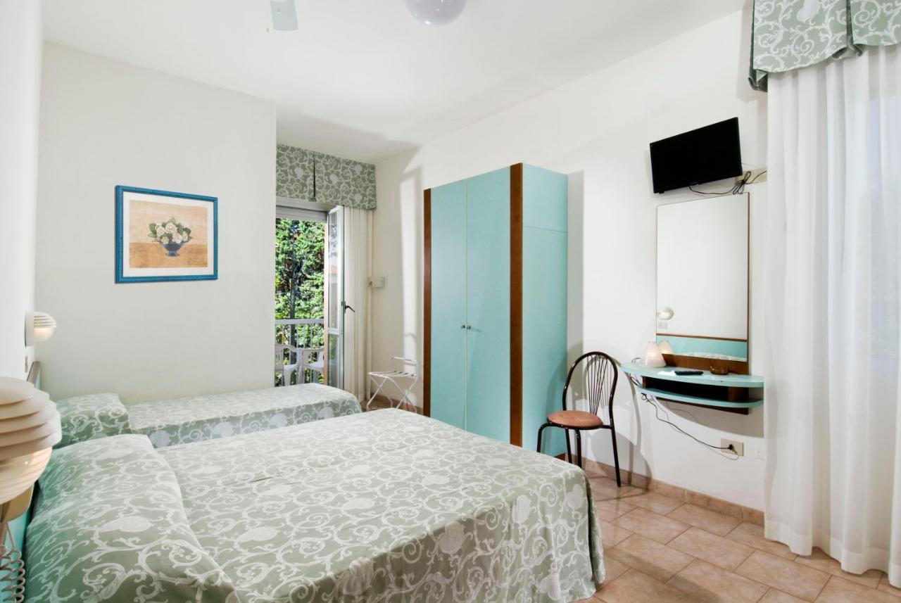 Hotel Casadei Rimini Exterior photo